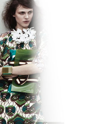 <span><h3><a href='http://www.infokids.gr/2012/02/%ce%b7-marni-%cf%83%cf%87%ce%b5%ce%b4%ce%b9%ce%ac%ce%b6%ce%b5%ce%b9-%ce%b3%ce%b9%ce%b1-%cf%84%ce%b7%ce%bd-hm/'>Η Marni σχεδιάζει για την H&M</a></h3>
      <p>Μια νέα μεγάλη συνεργασία στο χώρο της μόδας έκανε η σουηδική H&M με τον οίκο Marni. Η creative director του οίκου, Consuelo Castiglioni, δημιούργησε μια ανοιξιάτικη συλλογή από ρούχα και αξεσουάρ με το ύφος Marni αλλά σε τιμές H&M!!!<br />
Για την πρόωθηση μάλιστα της νέας συλλεκτικής κολεξιόν επιστρατεύθηκε η Sofia Coppola, η οποία σκηνοθέτησε ένα φιλμ.<br />
Πρόκειται για μια συλλογή με ρούχα και αξεσουάρ σε&hellip;</p>
      </span>