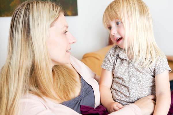 mom-talking-about-charity-with-young-daughter