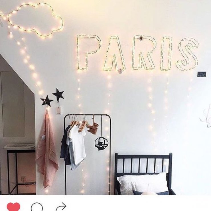parisstringlight