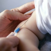Πότε χορηγείται τρίτη δόση εμβολίου στους κάτω των 18 ετών;