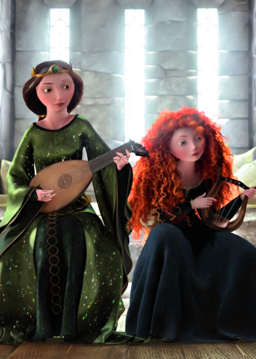 Elinor-and-Merida-queen-elinor-35556434-500-701