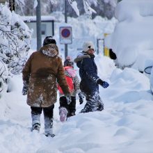 Πολύτιμες συμβουλές για να αποφύγουμε τη πτώση όταν περπατάμε στο χιόνι ή στο παγωμένο δρόμο