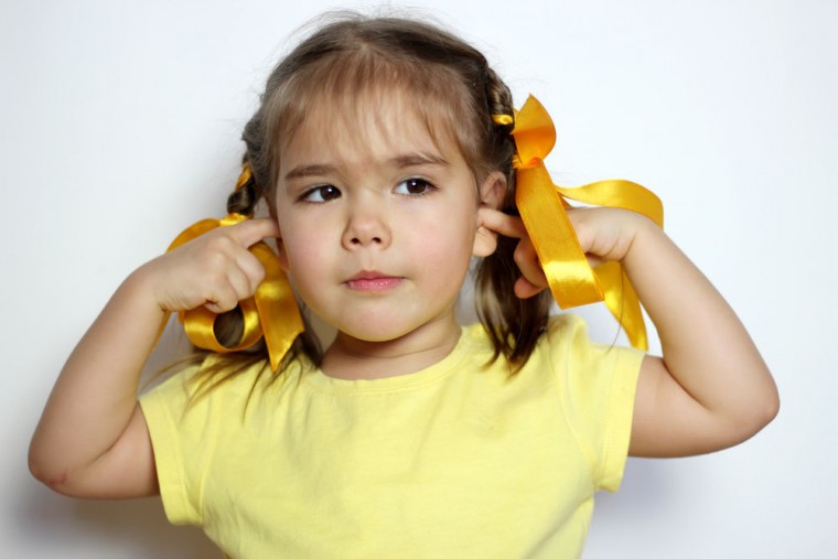 Πότε υπάρχει ενδεχόμενο μειωμένης ακουστικής ικανότητας του παιδιού;