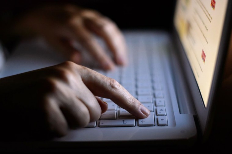 16χρονη κρεμάστηκε στο σπίτι της στη Γλυφάδα – Θύμα διαδικτυακού παιχνιδιού;