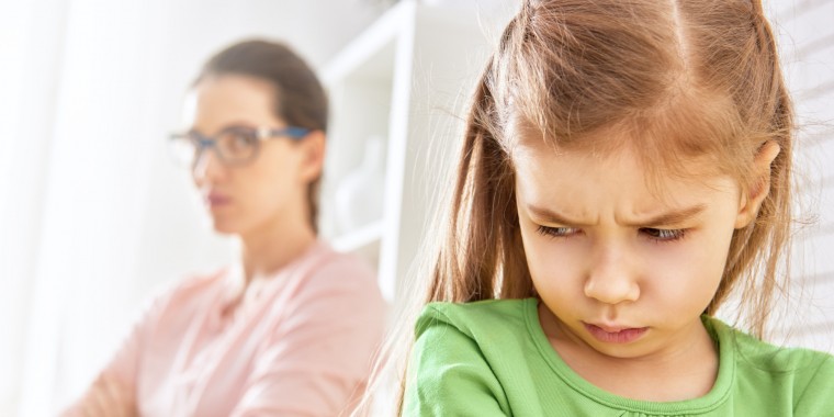 Οι 10 φράσεις που μπορούν να ηρεμήσουν ένα θυμωμένο παιδί