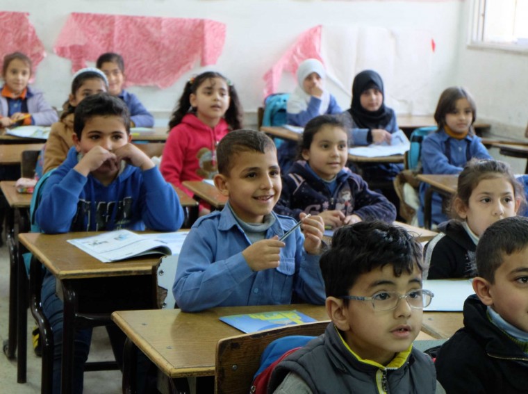 ΕΚΠΑ: 90ωρα δωρεάν εκπαιδευτικά σεμινάρια για εν ενεργεία εκπαιδευτικούς με προσφυγόπουλα στις τάξεις τους