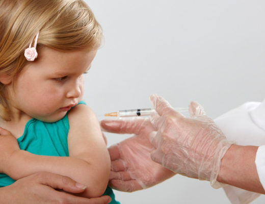 Έκκληση Τσιόδρα: Μην αμελείτε τον εμβολιασμό των παιδιών εν μέσω κορωνοϊού