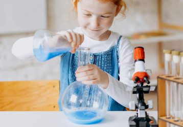 H φυσική γίνεται παιχνίδι: 6 διασκεδαστικά πειράματα για παιδιά