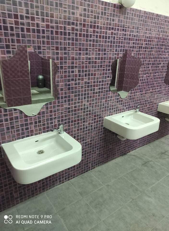 Αυτό το δημόσιο σχολείο στην Βόρεια Ελλάδα έχει τις ωραιότερες και πιο μοντέρνες τουαλέτες που είδαμε ποτέ!