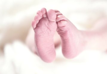 Χαλάνδρι: Μωρό βρέθηκε εγκαταλελειμμένο μέσα σε σακ βουαγιάζ