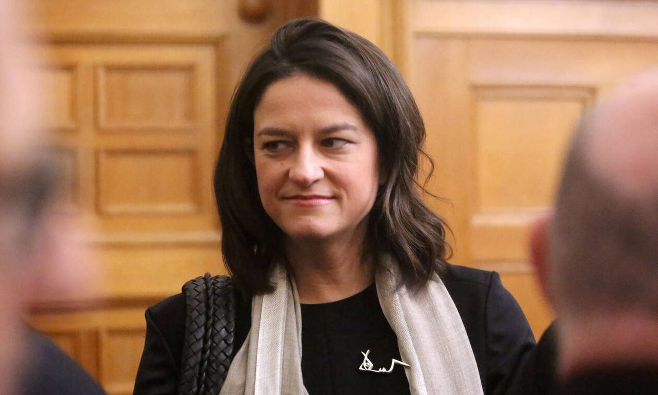 Μαθητής ξεσπά κατά Κεραμέως: "Με 20.988 μόρια μένω εκτός πανεπιστημίου λόγω Ελάχιστης Βάσης Εισαγωγής"