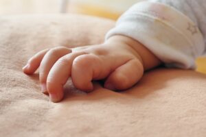 Πάτρα: Έξι βρέφη ηλικίας από 14 ημερών έως 7 μηνών νοσηλεύονται με κορωνοϊό