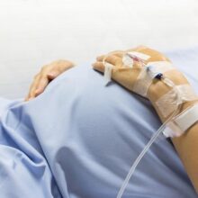 Σοκ στη Κοζάνη: "Mπαλάκι" έκαναν 41χρονη έγκυο με το νεκρό έμβρυο - Η ταλαιπωρία σε 3 νοσοκομεία