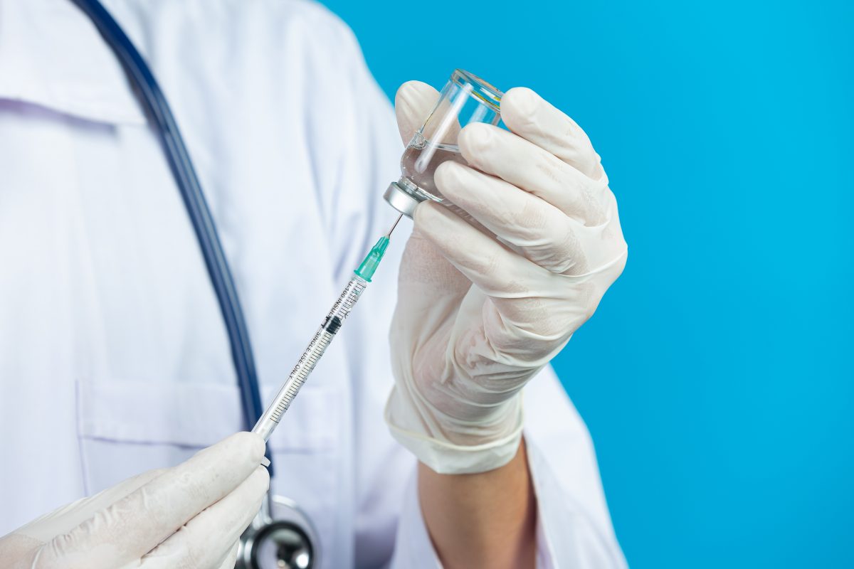 Καταγγελία: "Γιατρός αρνήθηκε να εμβολιάσει μητέρα επειδή θηλάζει"