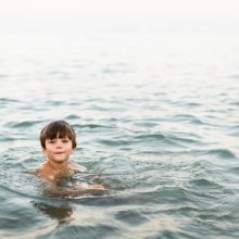 Πανικός σε παραλία του Πηλίου: 5χρονος ανασύρθηκε ημιλιπόθυμος από τη θάλασσα