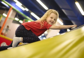 Ανοίγουν οι παιδότοποι που έχουν εσωτερικό χώρο - Τα μέτρα που θα ισχύσουν για να παίξουν τα παιδιά