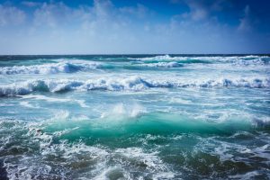 Κρήτη: Αγωνία για τον 10χρονο που παρασύρθηκε από τα κύματα
