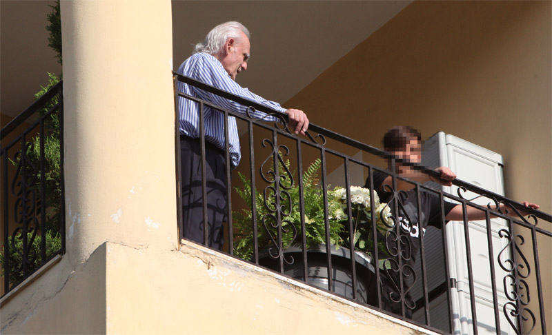 "Έφυγε"ο Άκης Τσοχατζόπουλος - Σπάνιες φωτογραφίες με τον 14χρονο γιο του, από το γάμο με τη Βίκυ Σταμάτη