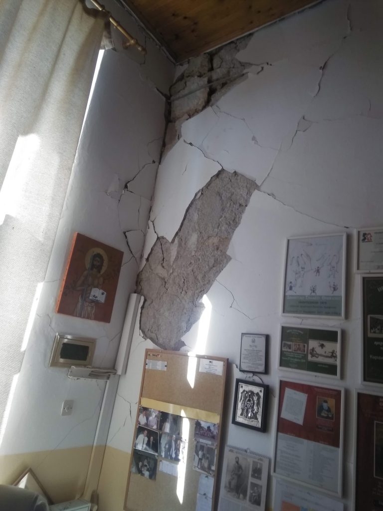 Σεισμός στη Κρήτη: Καταστράφηκε το Δημοτικό Σχολείο Θραψάνου - "Μας βοήθησε ο Θεός" λέει ο διευθυντής του