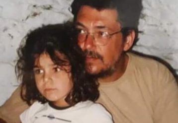 "Πάνε δυο χρόνια μπαμπάκα που έχω να ακούσω τη βελούδινη φωνή σου…": Συγκινεί η κόρη του Λαυρέντη Μαχαιρίτσα