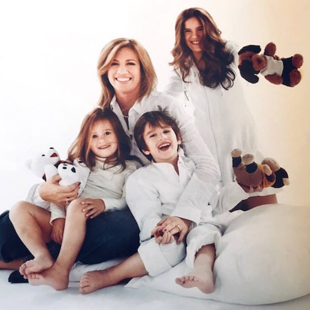 Συγκινεί η Φώφη Γεννηματά: «Είναι εξαιρετικά δύσκολο να σκέφτεσαι ότι τα παιδιά σου μπορεί να μεγαλώσουν χωρίς εσένα»