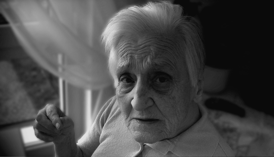 "Να έχεις την ευχή μου και να μην γκρινιάζεις στην ζωή σου": Τα λόγια της γιαγιάς που έχω πάντα στο νου μου