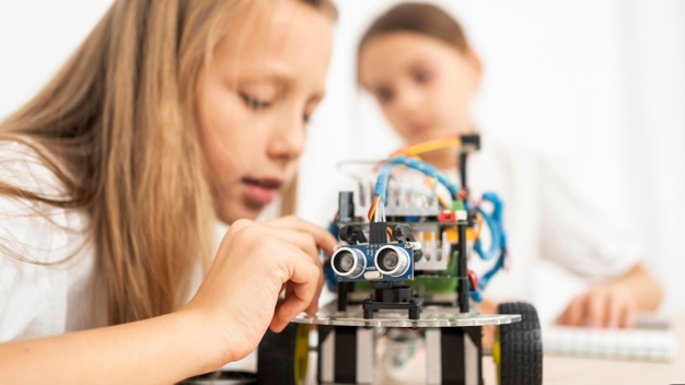 eTwinning: Αυτά είναι τα σχολεία που θα λάβουν δωρεάν σετ εκπαιδευτικής ρομποτικής και 3D εκτυπωτές