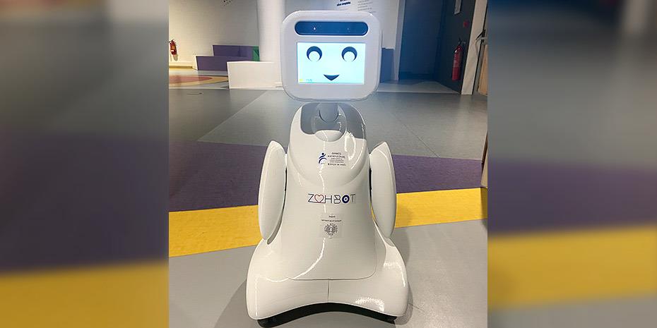 ΖΩΗΒΟΤ: Γνωρίστε το ρομπότ που επισκέπτεται τα σχολεία και μιλά στους μαθητές για την ρομποτική