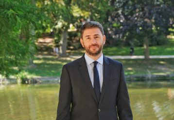 Ο Νίκος Ανδρουλάκης, νέος πρόεδρος του ΚΙΝΑΛ, είναι μπαμπάς του 10χρονου Μαρίνου