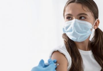 Παιδίατρος: "Τα παιδιά δε θα εμβολιαστούν, για να σώσουν τους παππούδες αλλά τους εαυτούς τους"