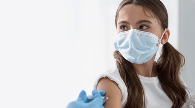 Παιδίατρος: "Τα παιδιά δε θα εμβολιαστούν, για να σώσουν τους παππούδες αλλά τους εαυτούς τους"