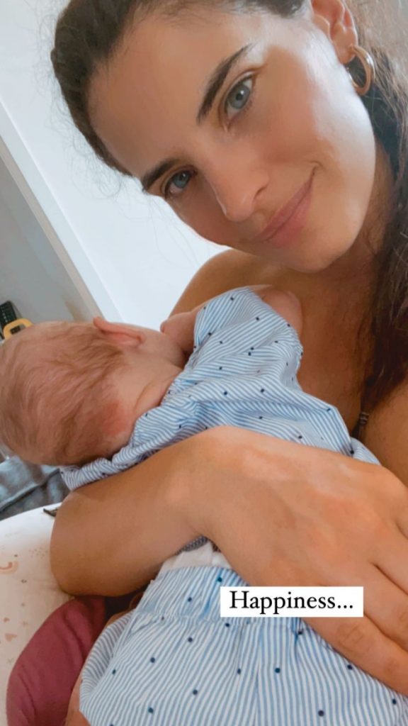 Τανιμανίδης - Μπόμπα: Οι διδυμούλες τους έχουν το «σημάδι του πελαργού» (εικόνα)