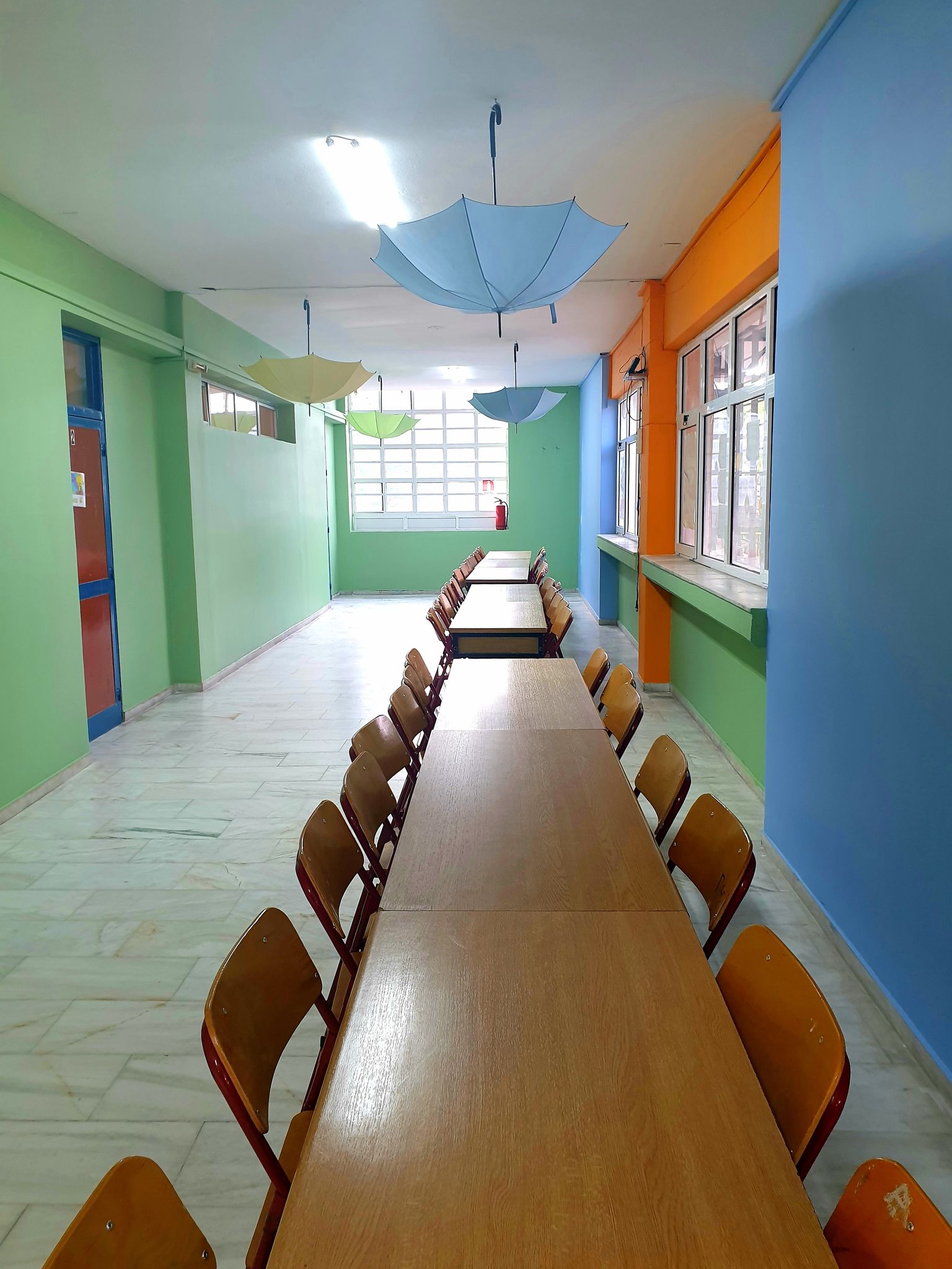 Ένας υπέροχος "Μικρός Πρίγκιπας" στολίζει το 3ο Δημοτικό Σχολείο Άνω Λιοσίων και εντυπωσιάζει τους μαθητές