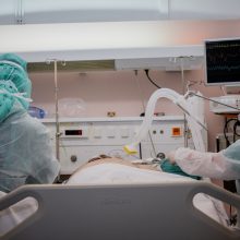 «Διασωληνώνονομαι. Τα 3 παιδάκια μου σκέφτομαι»: Θρήνος για τον 41χρονο που "'εσβησε" από κορωνοϊό