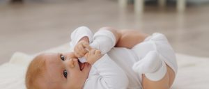 Τα νεογνά που γεννιούνται από μητέρες με COVID-19 μπορεί να έχουν αυξημένους δείκτες φλεγμονής