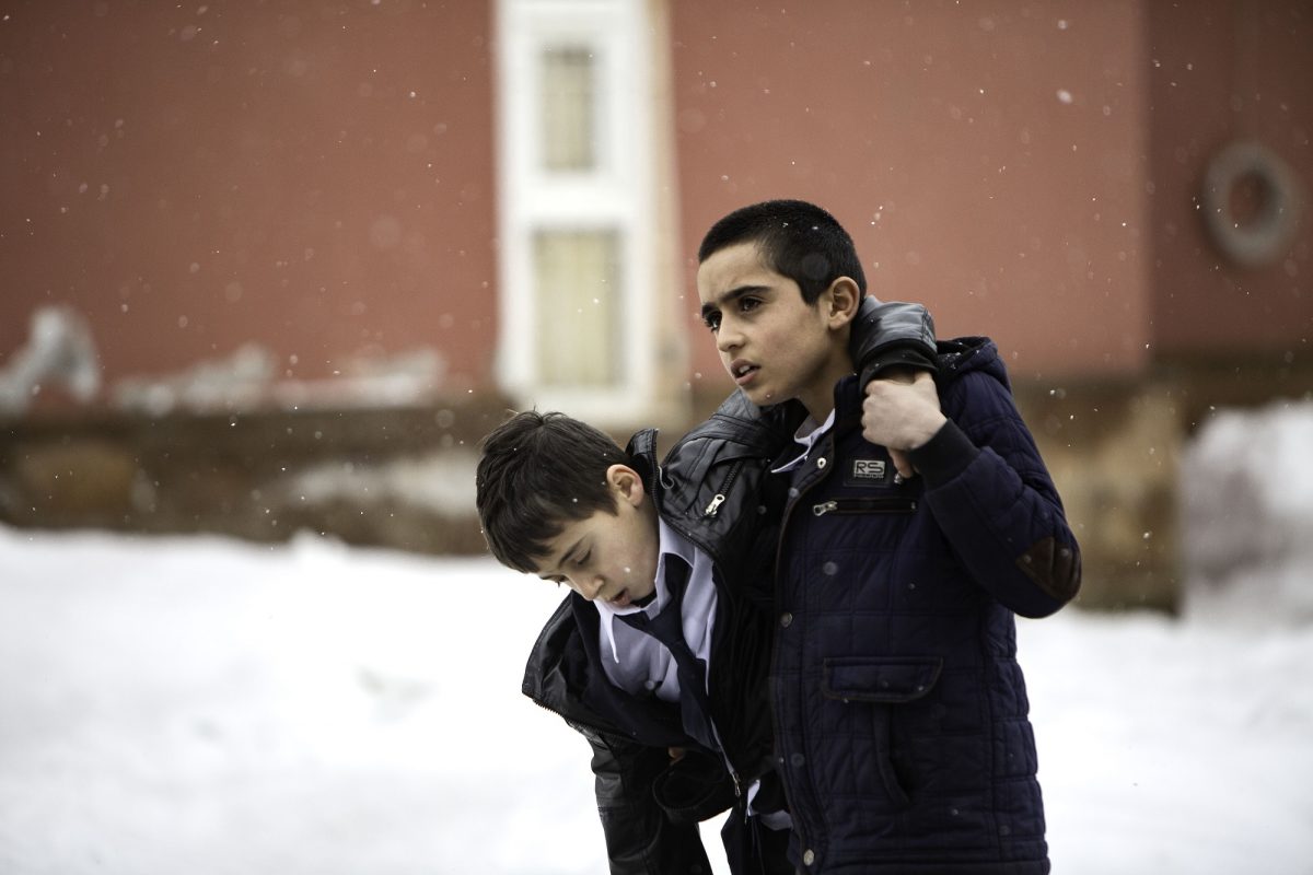 «Ο Φύλακας - Αδελφός»: Μία «δυνατή» ταινία για την παιδική φιλία που ξεπερνά κάθε δεσμό αίματος