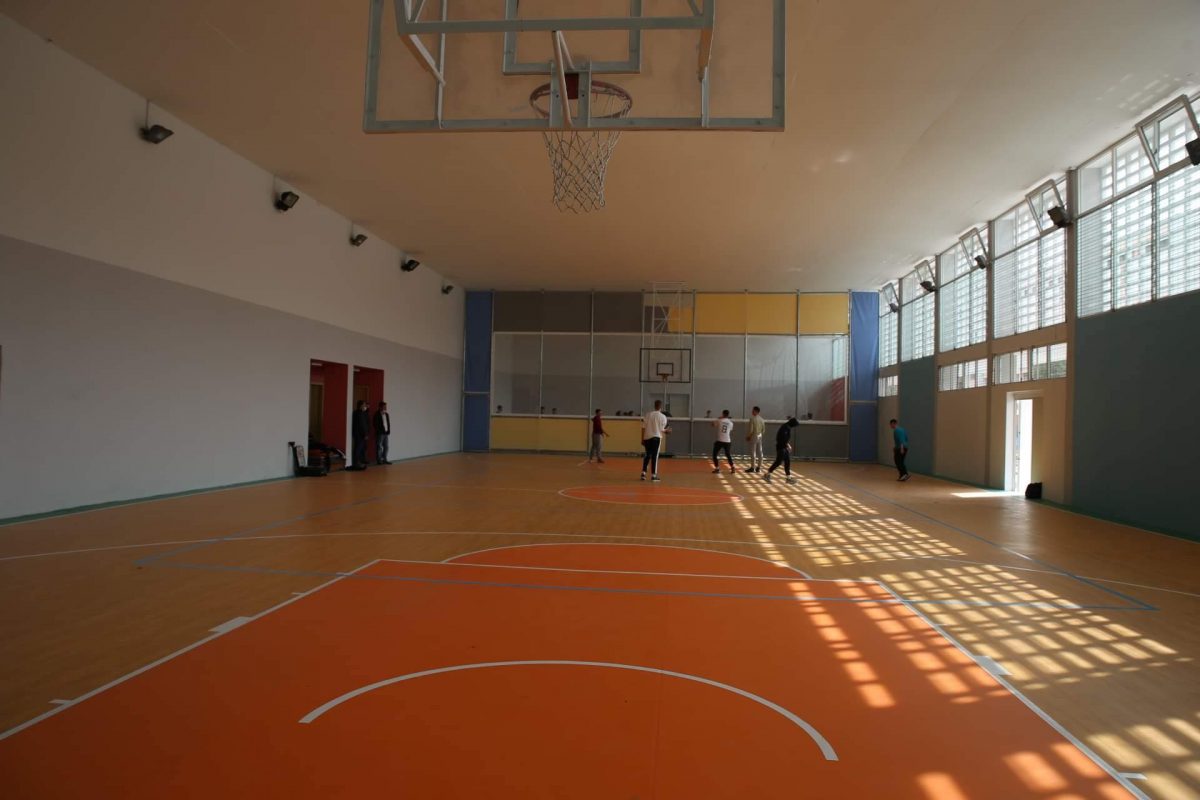 Πειραιάς: Παραδόθηκε το πλήρως ανακαινισμένο κλειστό Γυμναστήριο του σχολικού συγκροτήματος Τζαβέλλα