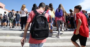 Άνοιγμα σχολείων: Πώς θα επιστρέψουν οι μαθητές - Αίνιγμα τα μέτρα