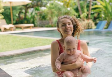 Μπορώ να βάλω το μωρό μου στην πισίνα του ξενοδοχείου; Ο παιδίατρος απαντά
