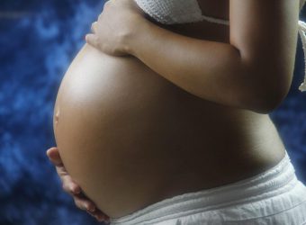 Ρόμβος του Michaelis: Τι είναι αυτός ο «χαρταετός» στο σώμα μας και πώς βοηθά στη γέννα