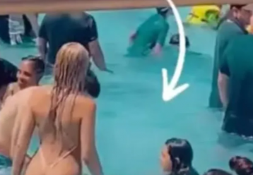 Χαμός σε πισίνα που κολυμπούσαν παιδιά όταν μια γυναίκα εμφανίστηκε με... αποκαλυπτικό μπικίνι (βίντεο)