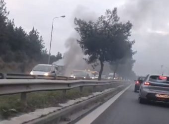Φωτιά σε σχολικό λεωφορείο στη Θεσσαλονίκη ενώ μετέφερε παιδιά