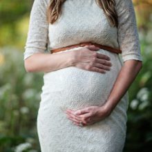 Έρευνα: Η COVID-19 στην εγκυμοσύνη αυξάνει τον κίνδυνο θανάτου κατά 7 φορές