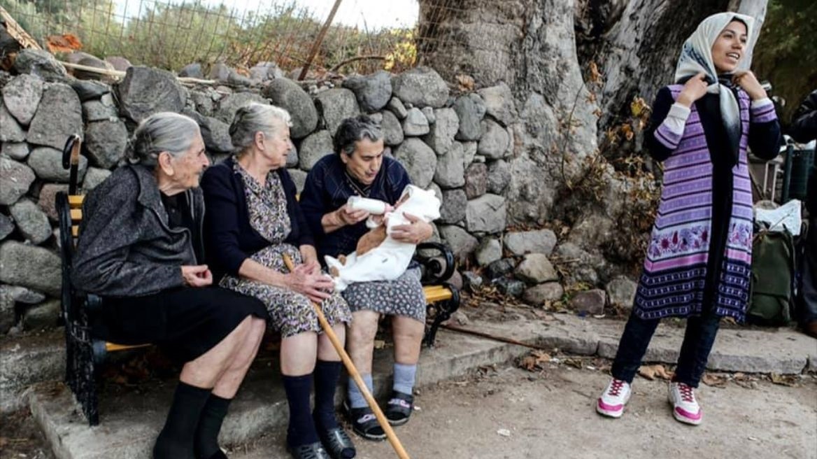 Έφυγε από τη ζωή και η τρίτη γιαγιά-σύμβολο αλληλεγγύης από τη Συκαμνιά Λέσβου