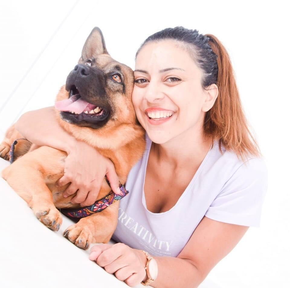 Ειρήνη Ιγνατιάδου: Η “σκυλομαμά” της Έμας φτιάχνει υγιεινές σκυλολιχουδιές και χειροποίητες τούρτες για σκυλογενέθλια!