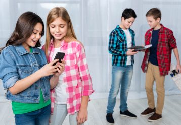 Γιατί τα smartphones ενοχοποιούνται για την αύξηση αυτοκτονιών μεταξύ των έφηβων κοριτσιών