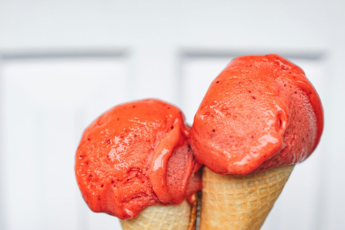 Σορμπέ φράουλα: Σπιτικό ελαφρύ παγωτό για όλους!
